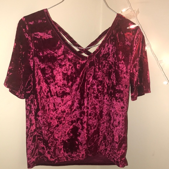 Red velvet shirt - Picture 3 of 4